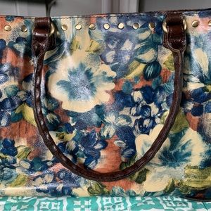 Patricia Nash Zacona Blu Clay Floral Leather shoulder bag. Preowned